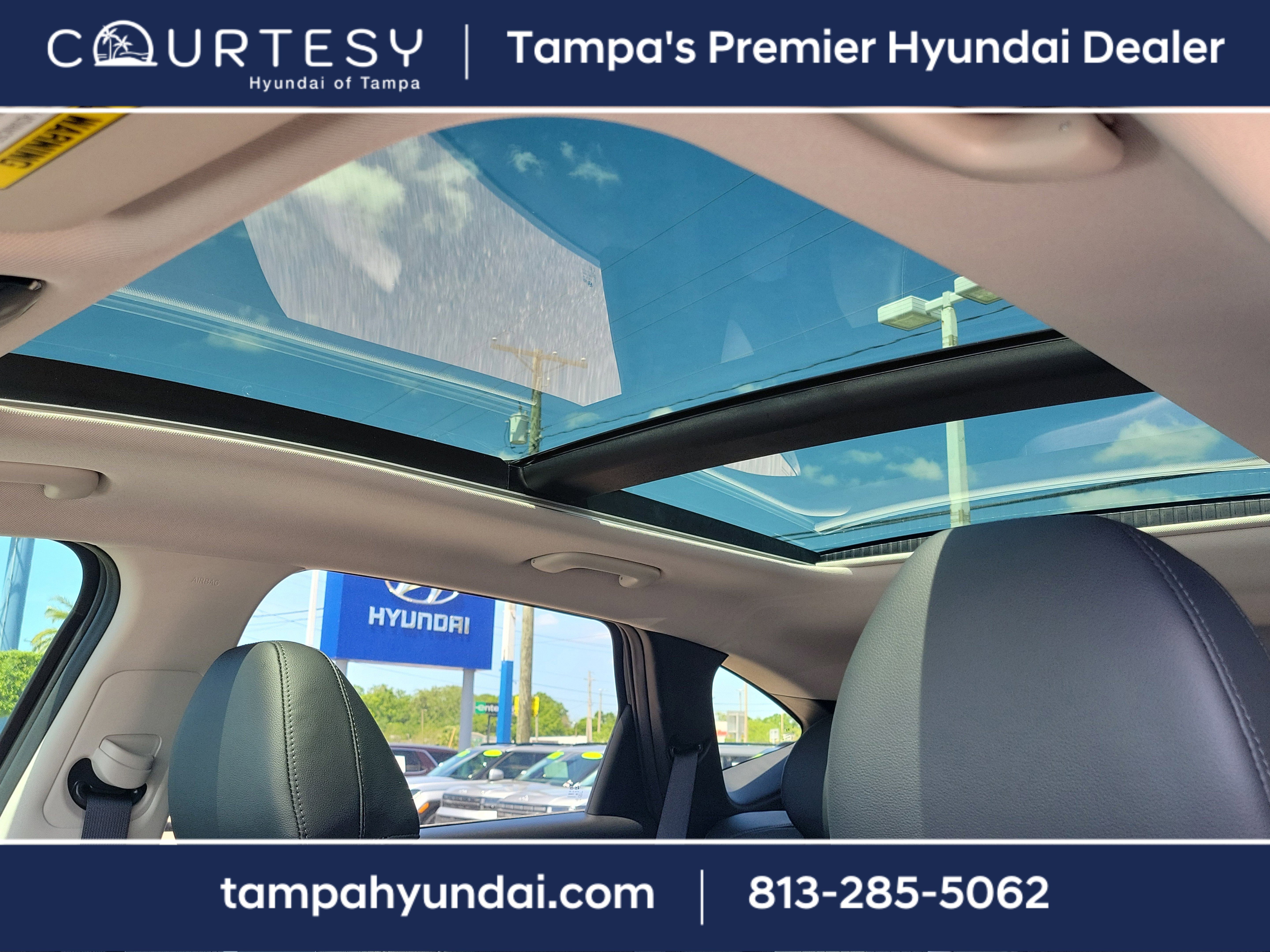 New 2025 Hyundai Tucson Limited image 35
