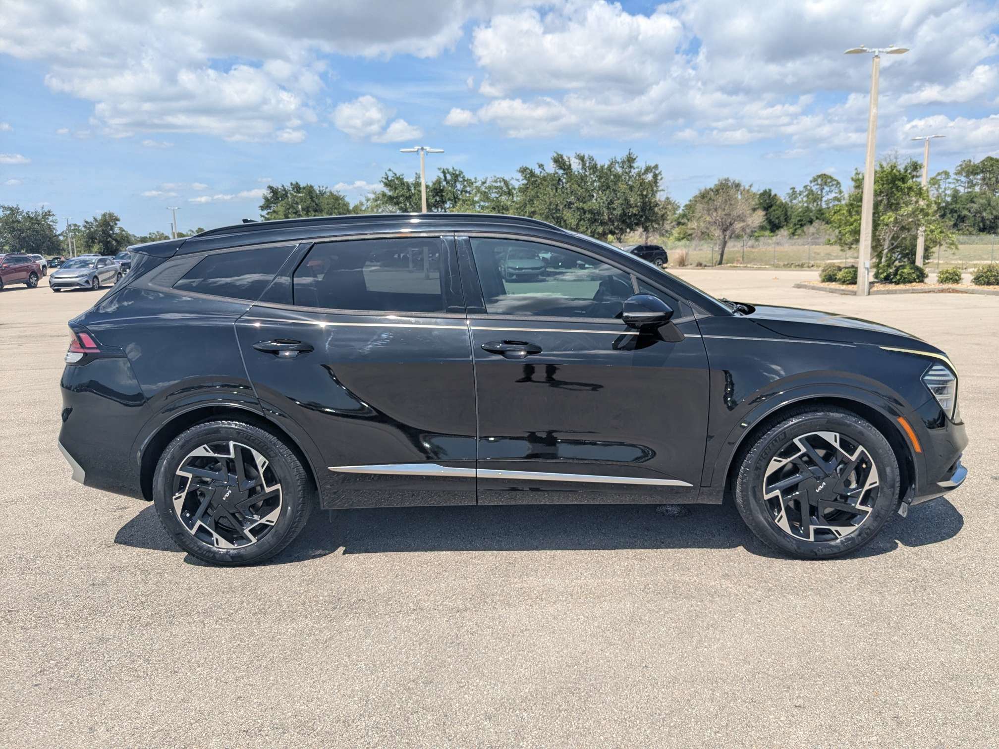 Certified 2023 Kia Sportage SX FWD image 4