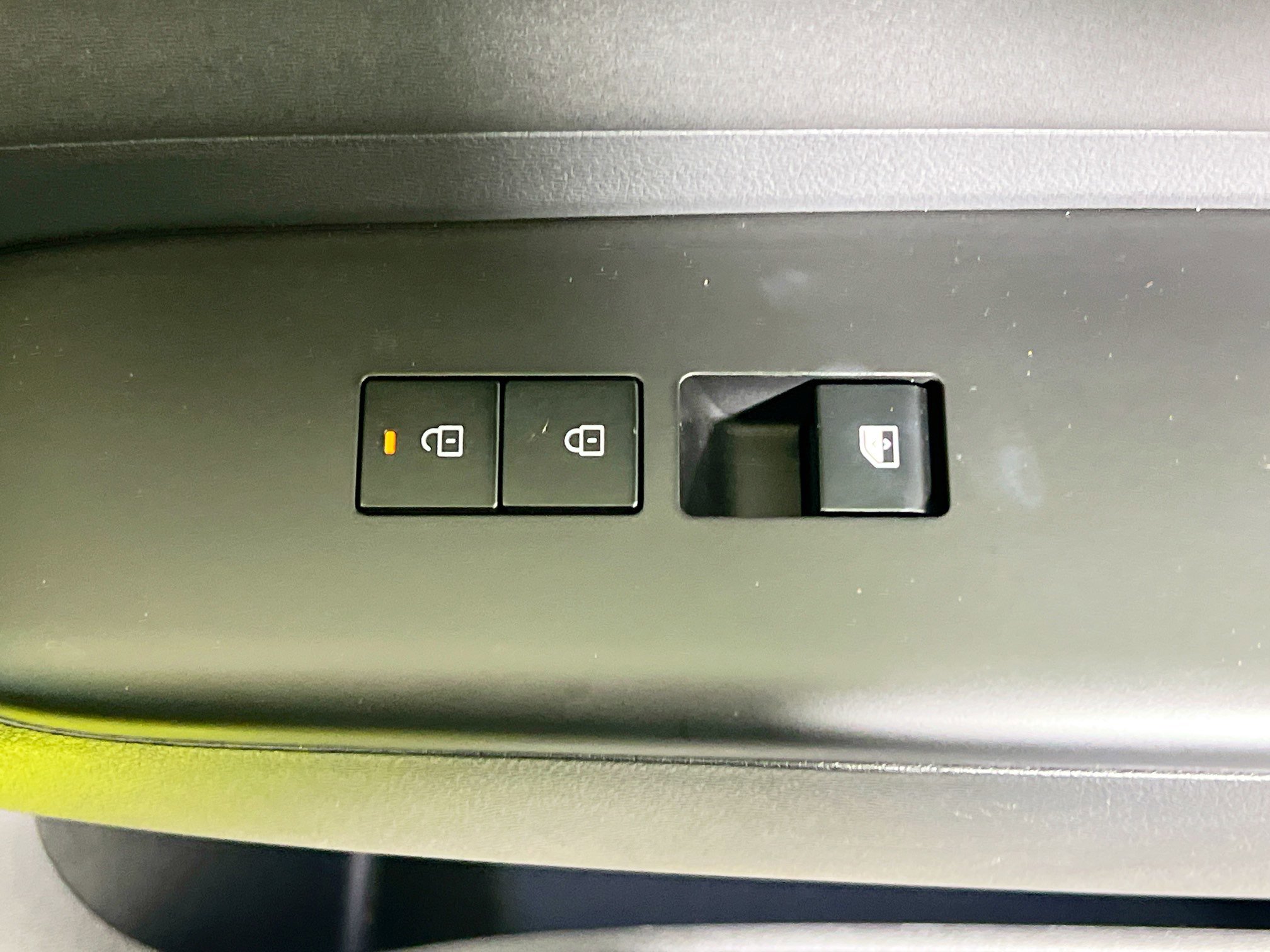 Used 2024 Hyundai Kona Limited image 32