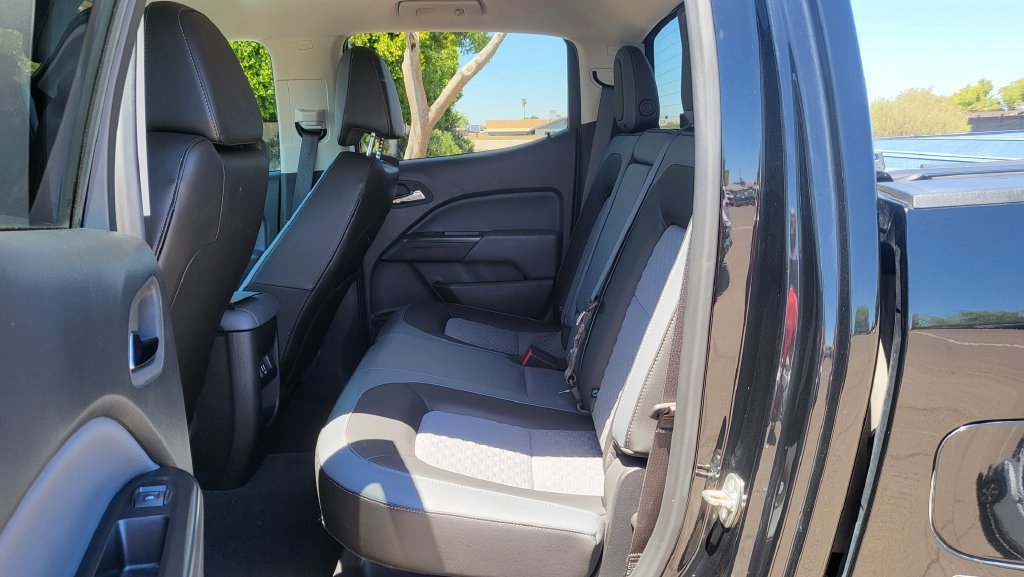 Used 2022 Chevrolet Colorado Z71 AWD/4WD image 23