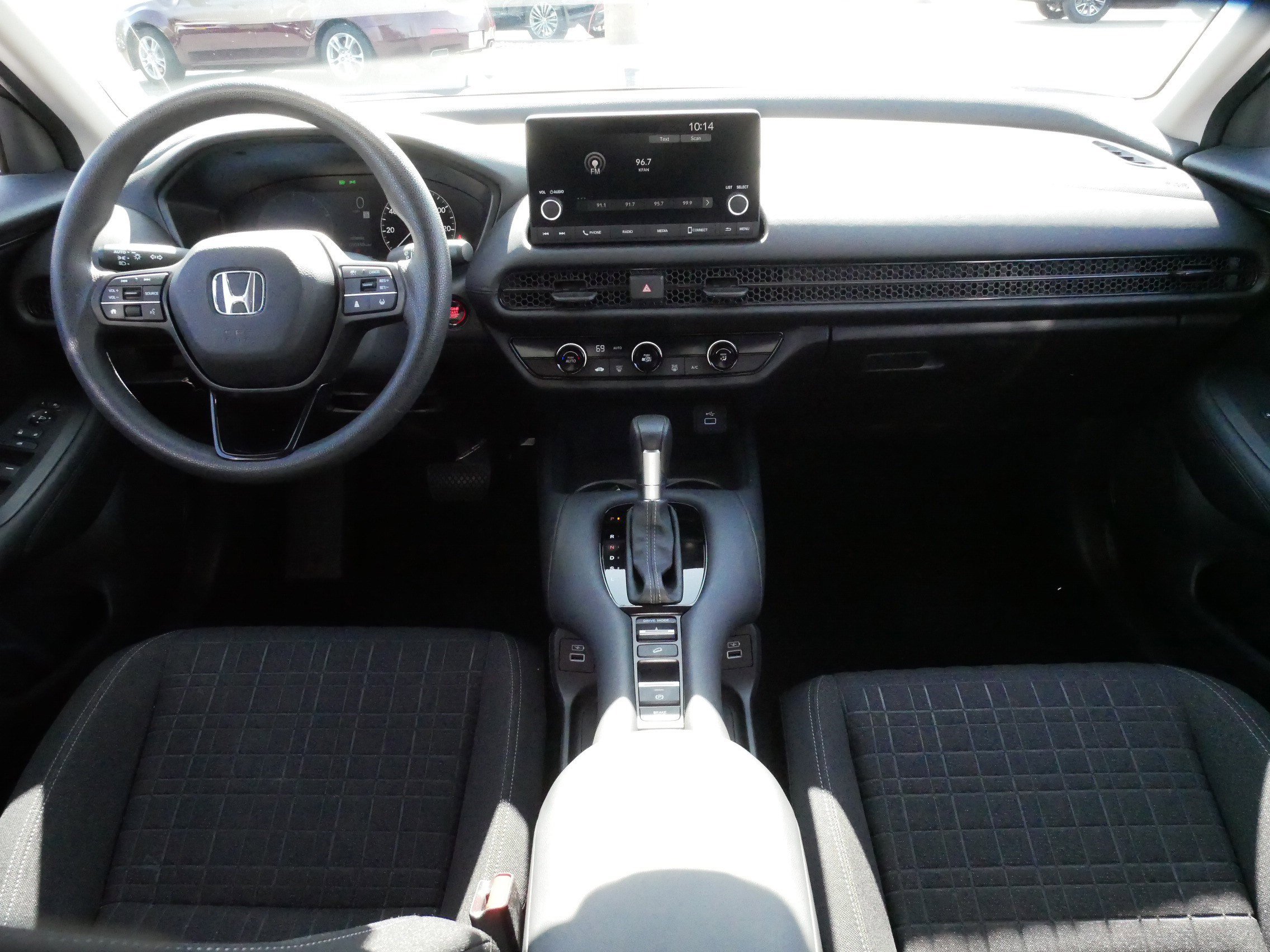 Used 2023 Honda HR-V LX image 10