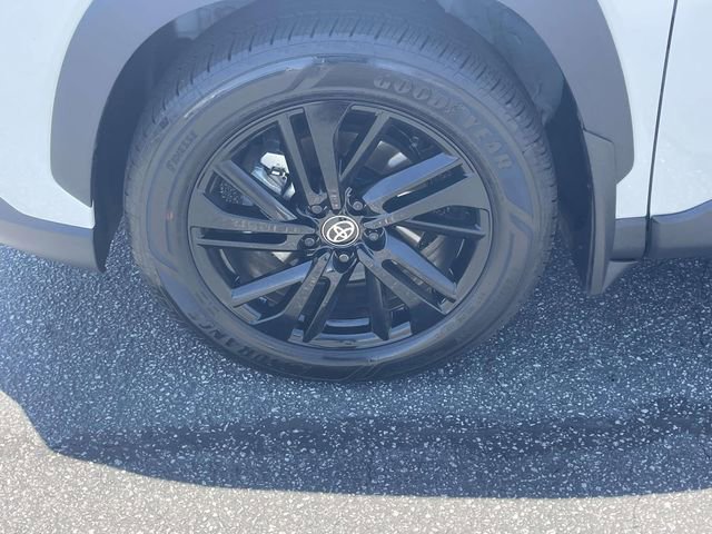 Used 2026 Toyota Corolla Cross AWD Hybrid w/ Convenience Package image 8