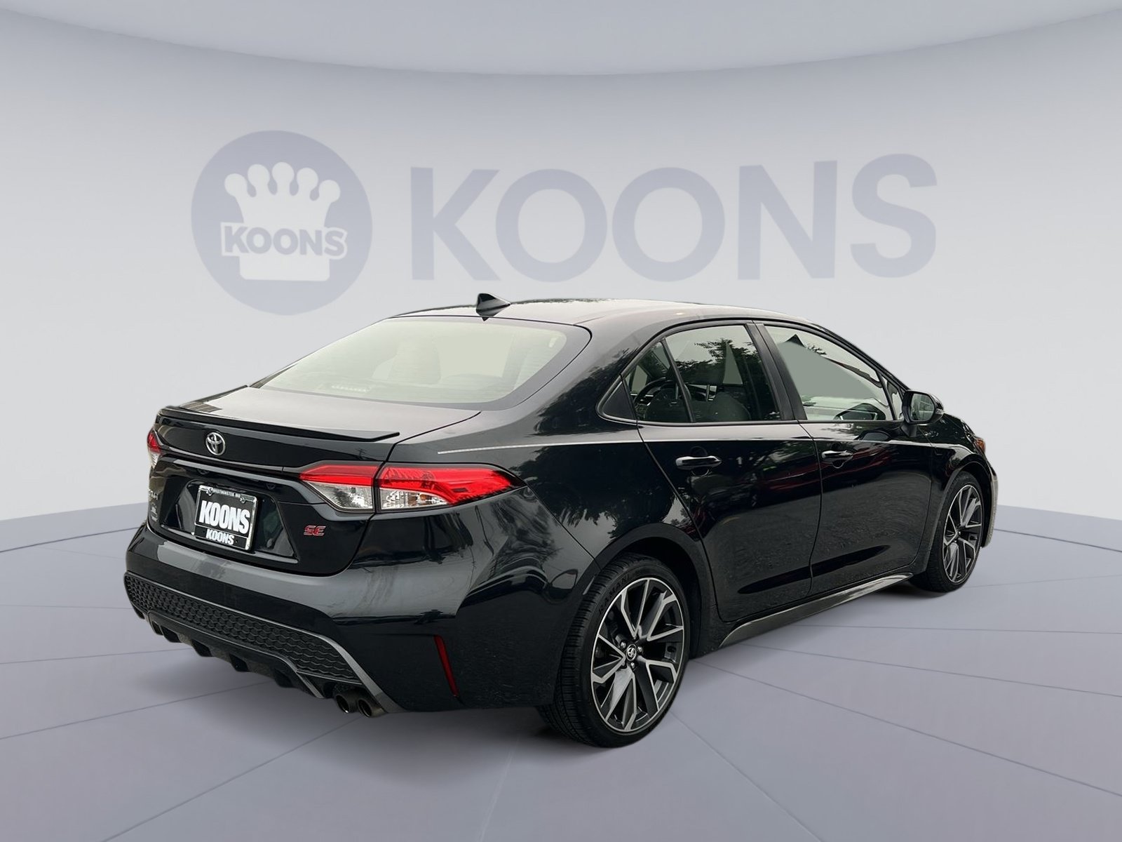Used 2020 Toyota Corolla SE w/ SE Premium Package FWD image 7