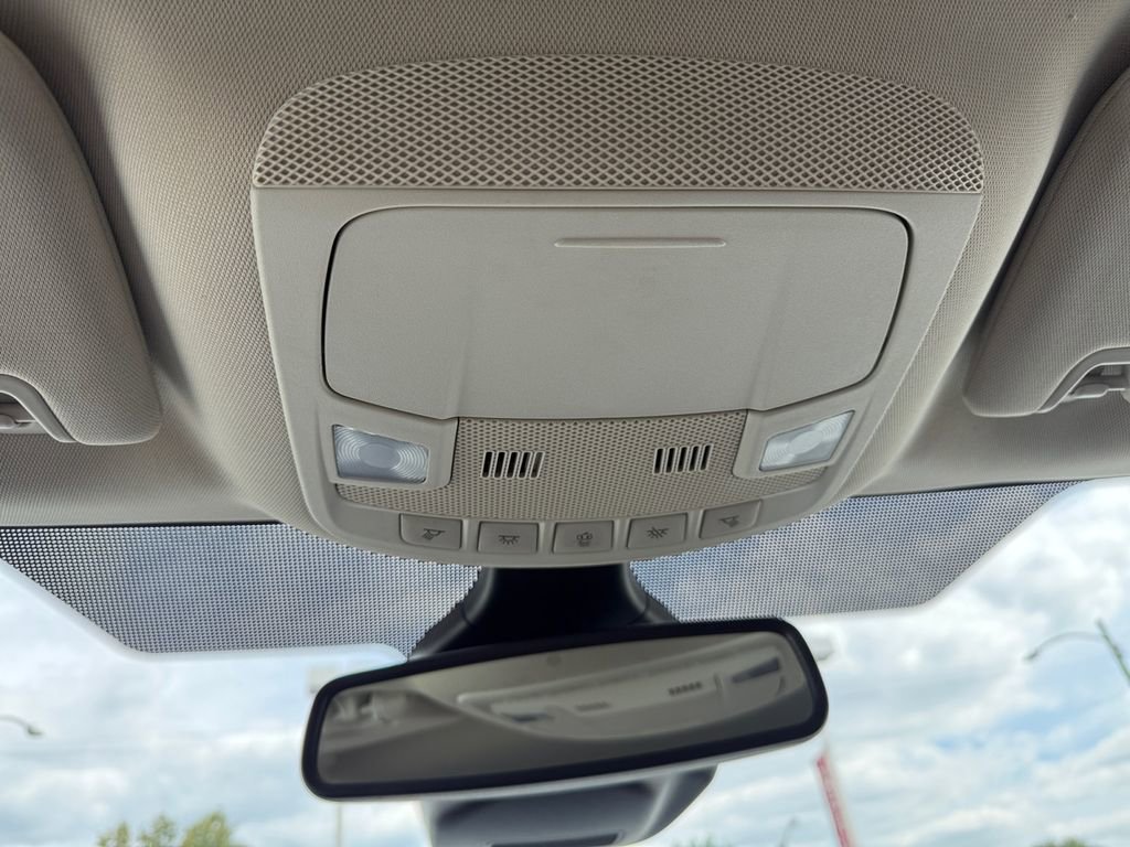 Used 2014 Ford Edge Limited w/ Equipment Group 302A AWD/4WD image 38