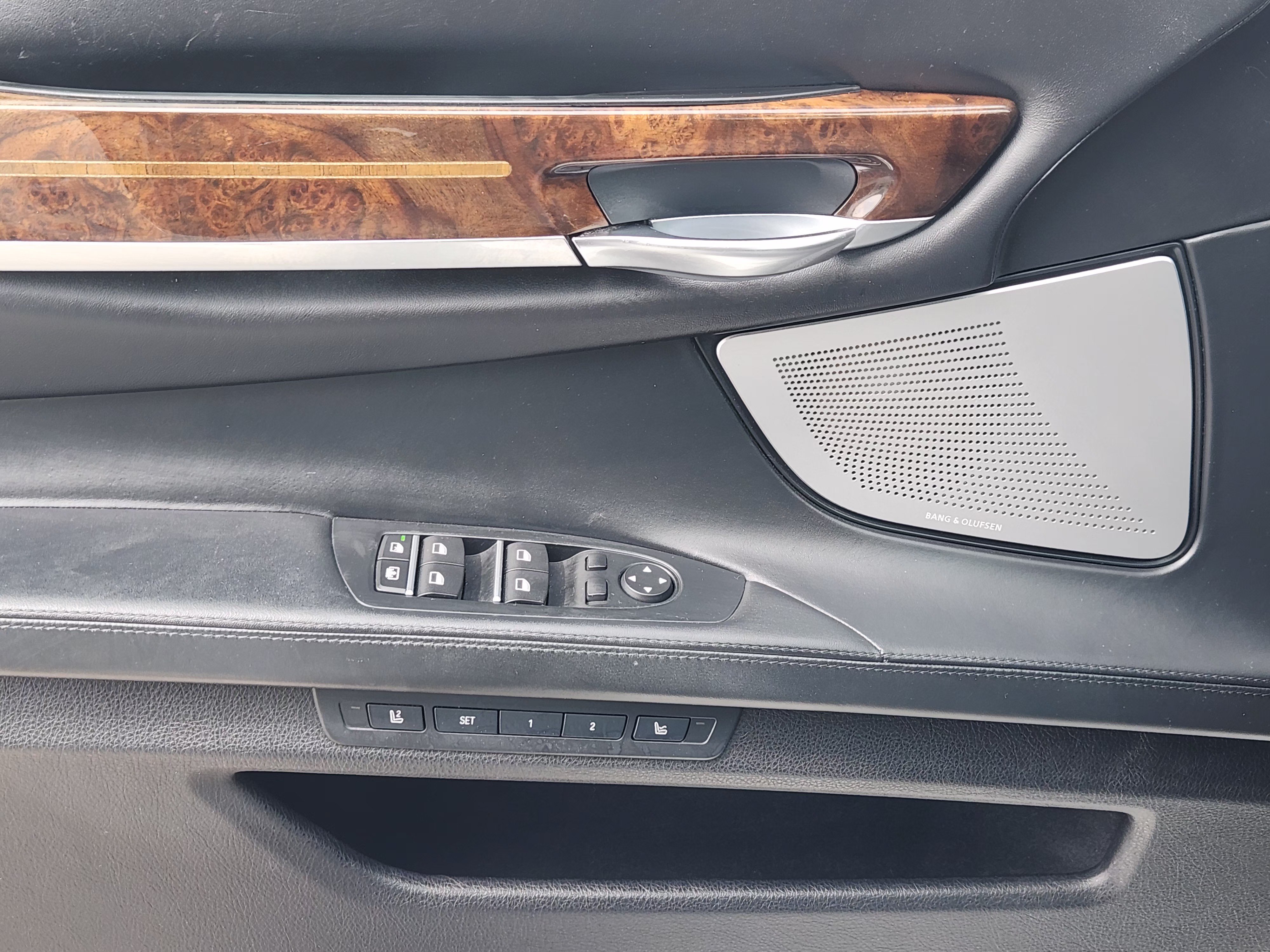 Used 2015 BMW 750Li RWD image 22