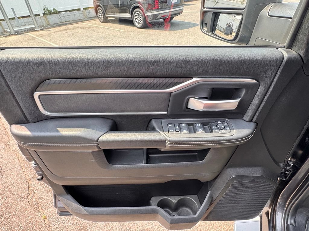 Certified 2025 RAM 2500 Big Horn AWD/4WD image 9