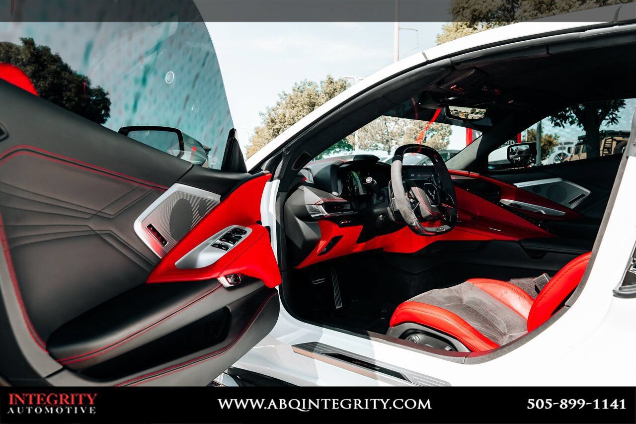 Used 2023 Chevrolet Corvette Z06 w/ Z07 Performance Package RWD image 26