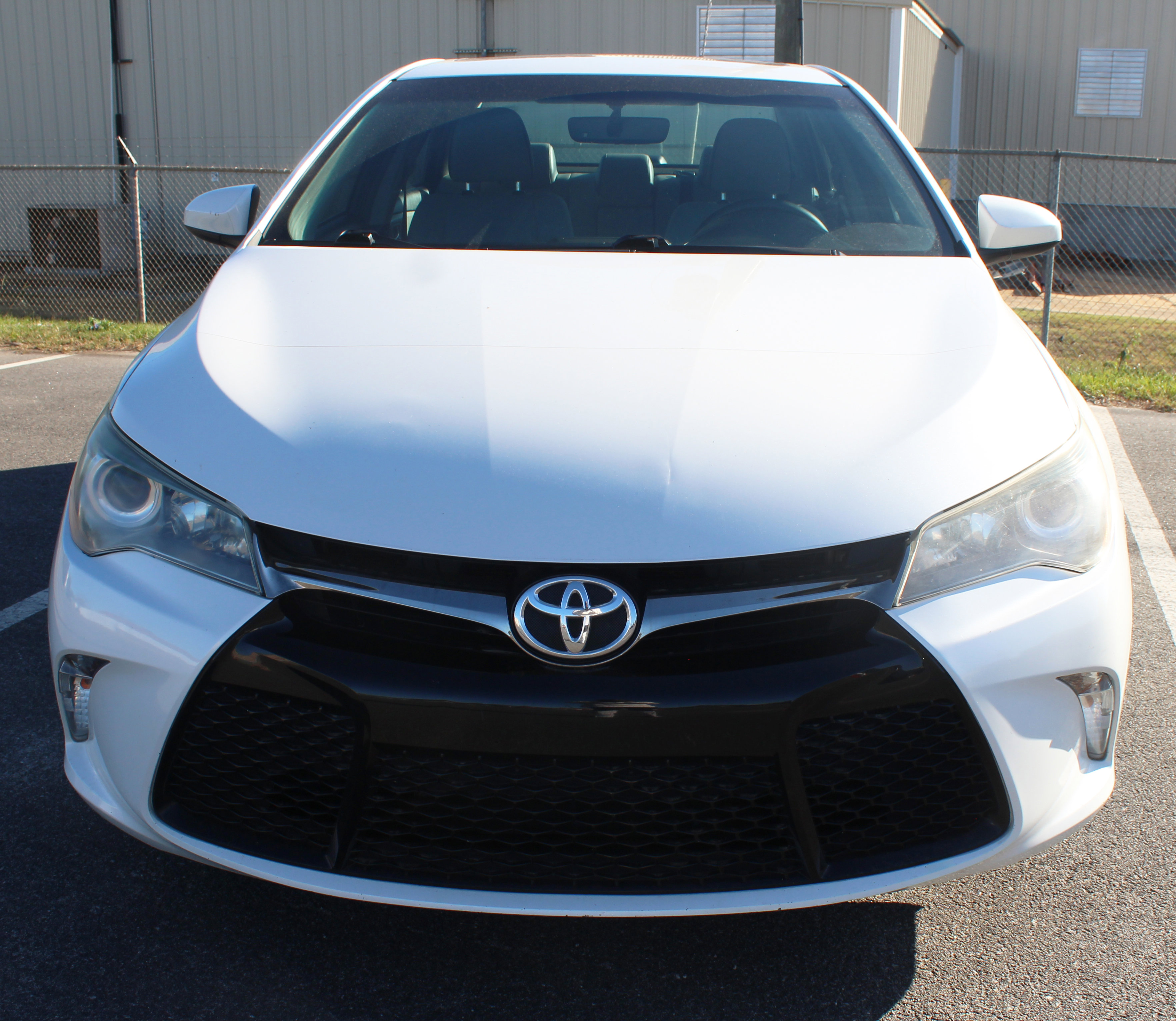 Used 2017 Toyota Camry SE w/ Moonroof Package image 12