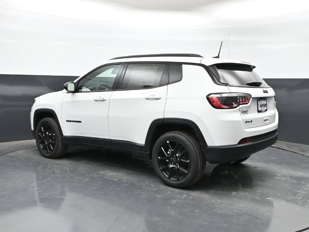 New 2026 Jeep Compass Latitude AWD/4WD image 28