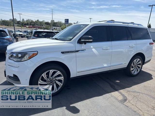Used 2023 Lincoln Navigator Reserve image 10