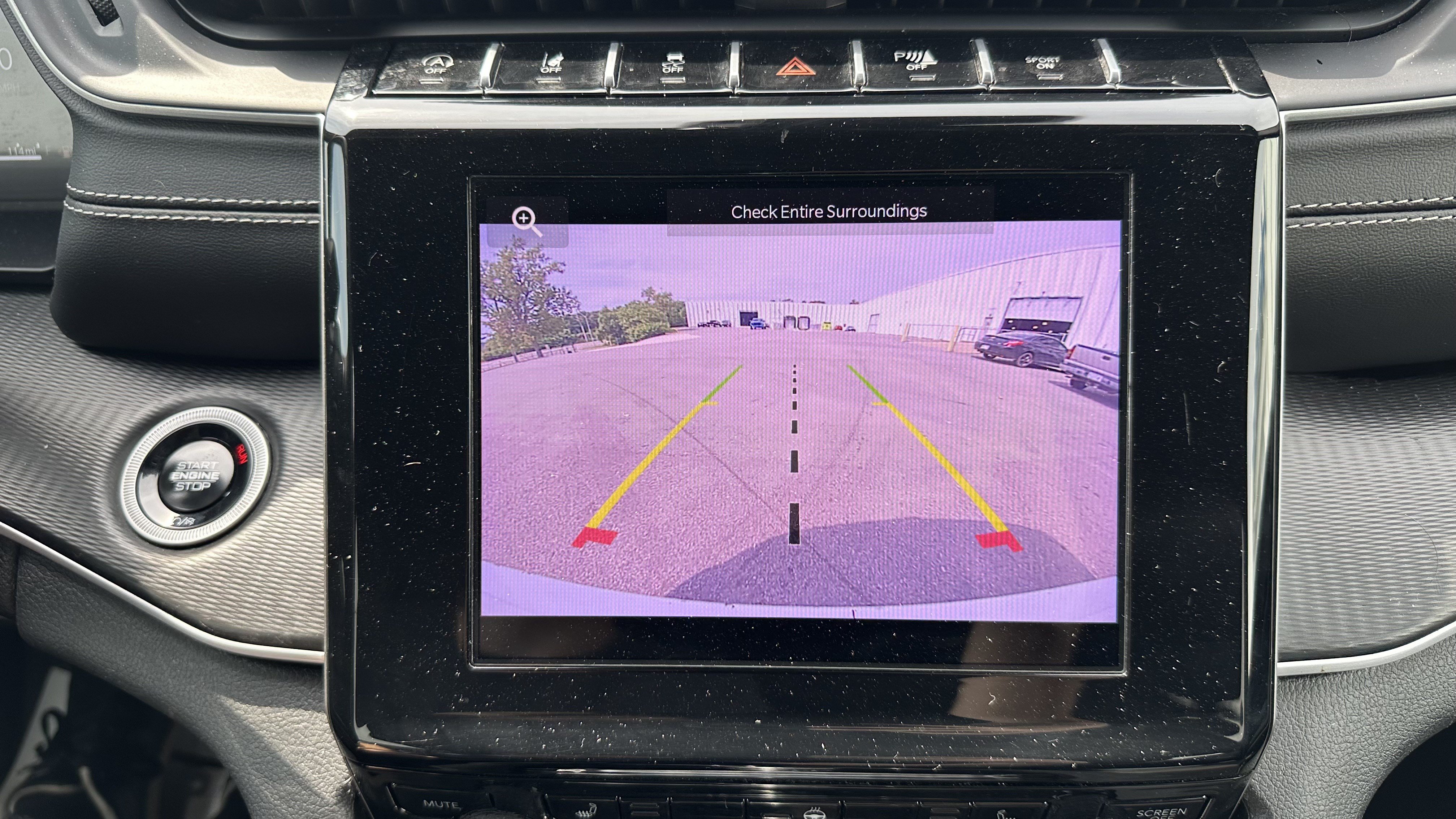Used 2025 Jeep Grand Cherokee Altitude AWD/4WD image 26