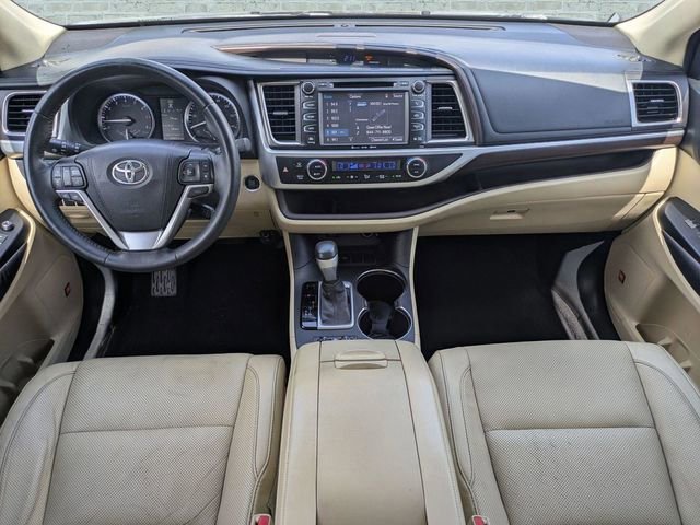 Used 2016 Toyota Highlander Limited w/ Driver Technology Package image 16