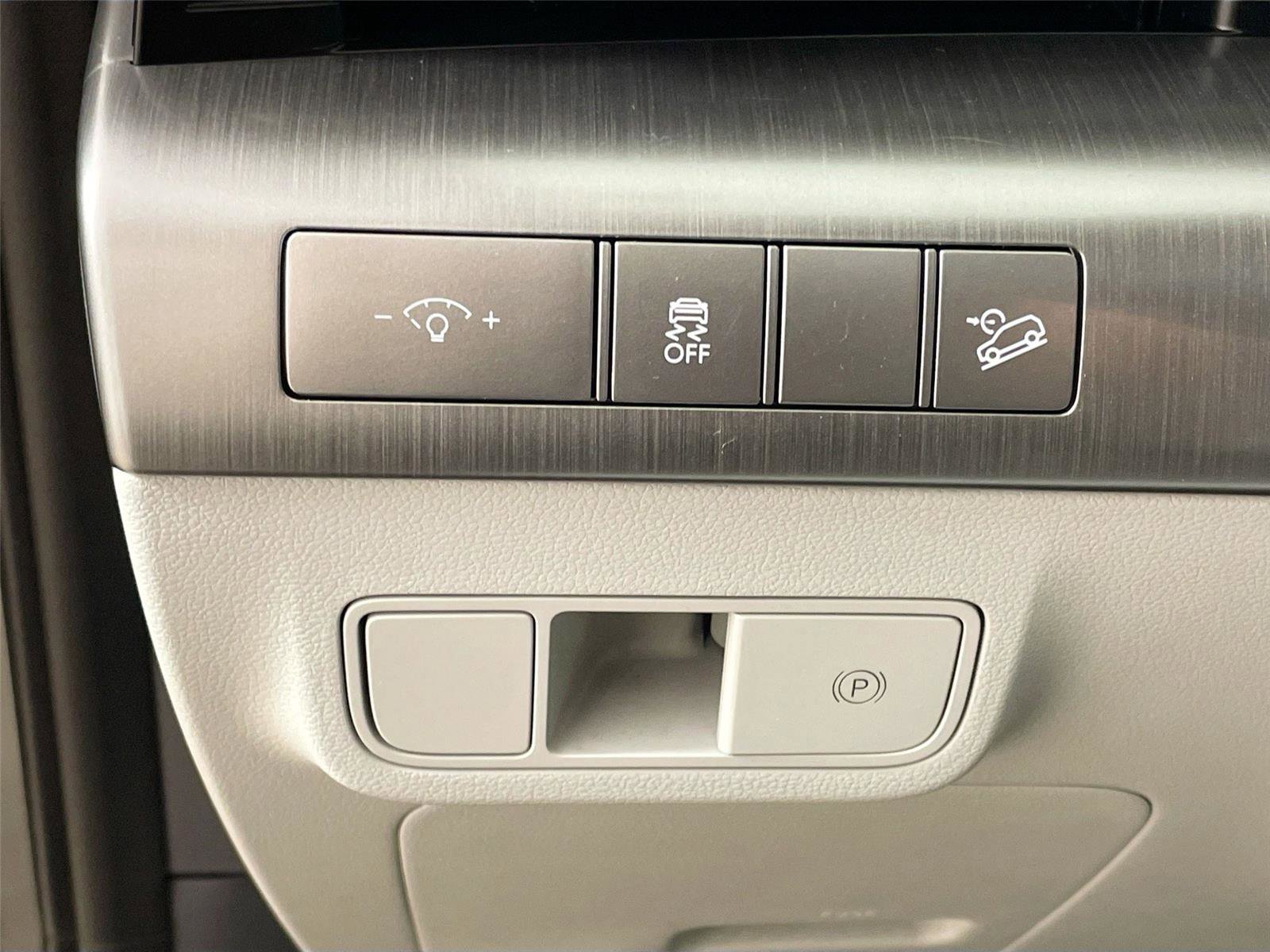 Used 2025 Hyundai Kona SEL AWD/4WD image 14