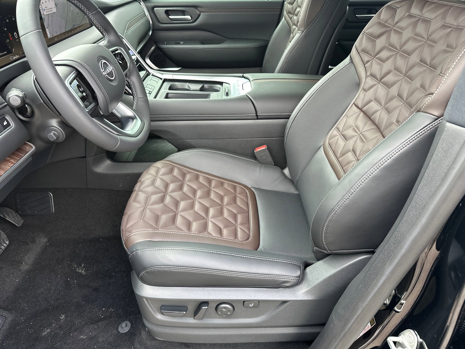 New 2026 Nissan Armada Platinum Reserve image 9