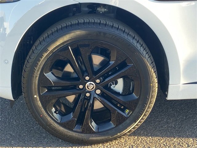 New 2025 Jaguar F-PACE R-Dynamic S image 21