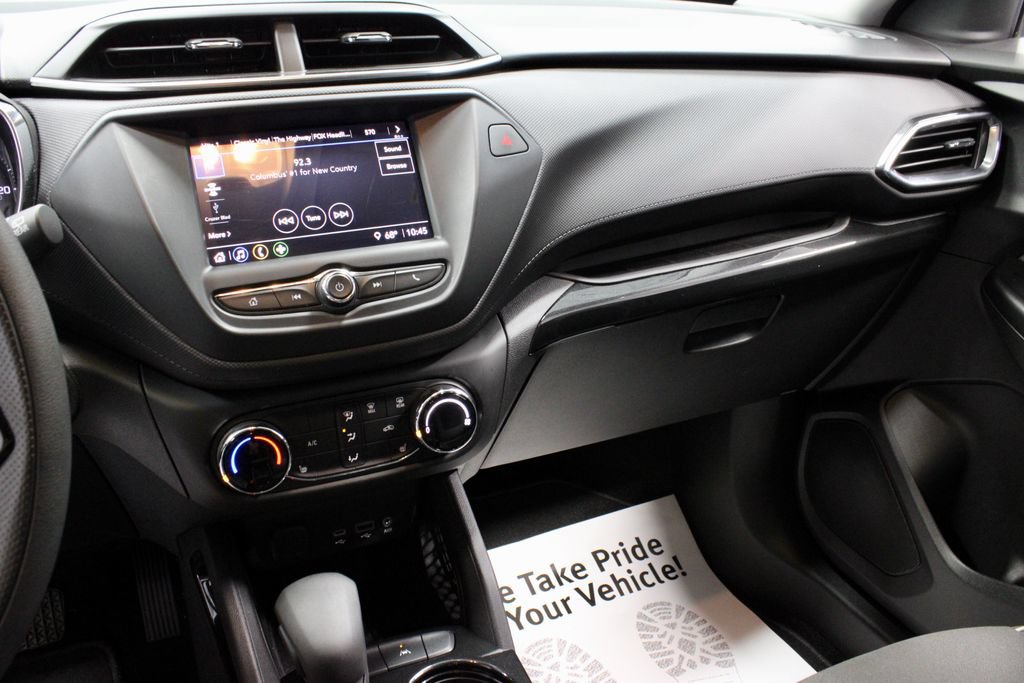 Used 2023 Chevrolet TrailBlazer LT FWD image 30