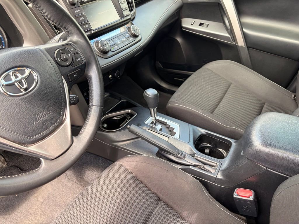 Used 2018 Toyota RAV4 XLE FWD image 19