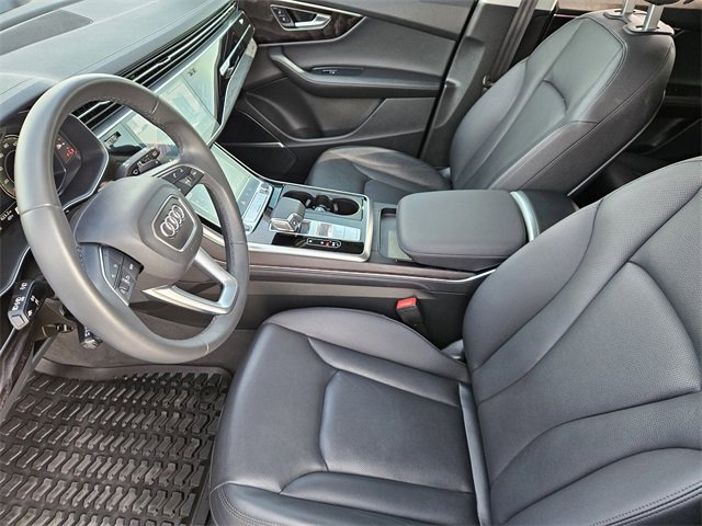 Used 2023 Audi Q7 3.0T Prestige image 13