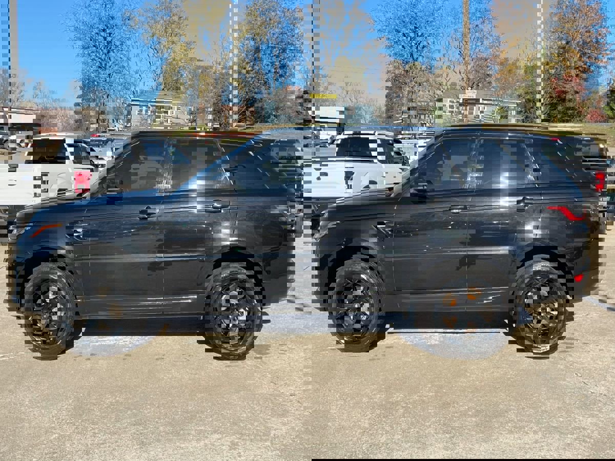 Used 2019 Land Rover Range Rover Sport SE image 3