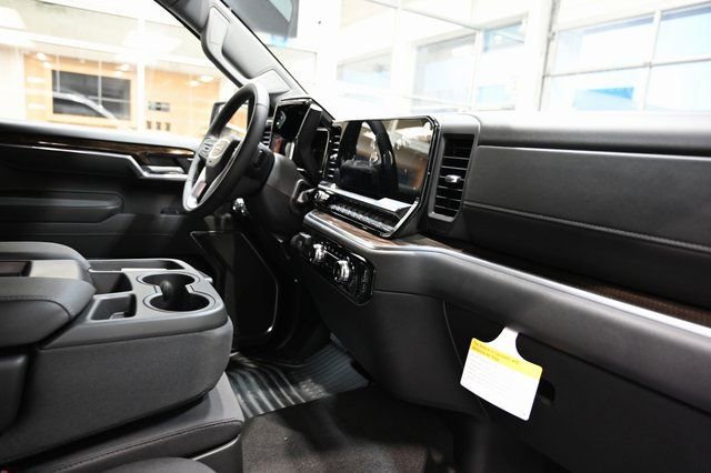 New 2026 GMC Sierra 1500 Elevation image 14