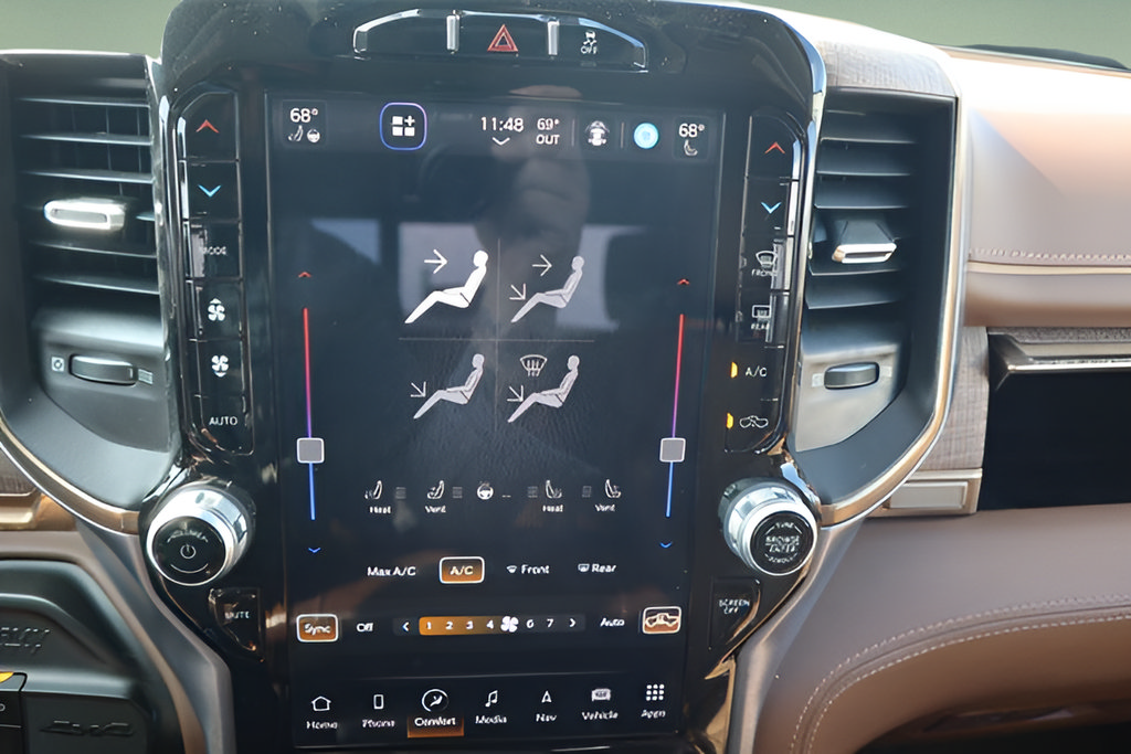 Used 2024 RAM 3500 Limited AWD/4WD image 21
