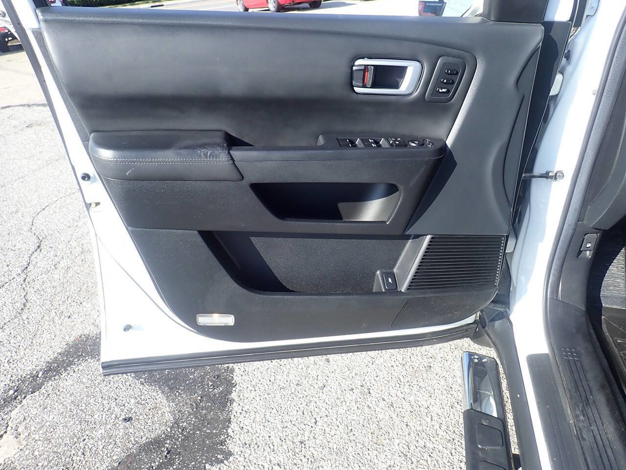 Used 2012 Honda Pilot Touring image 11