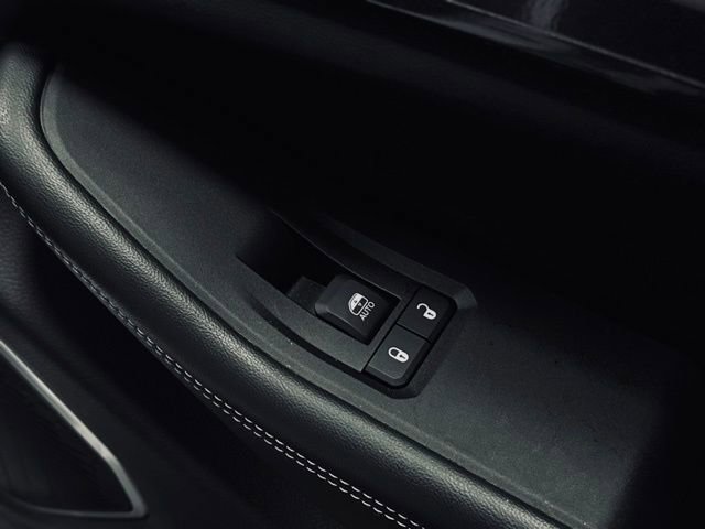 Used 2022 Jeep Grand Cherokee Altitude image 15