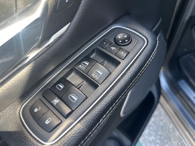 Used 2021 RAM 1500 Laramie w/ Sport Appearance Package AWD/4WD image 11