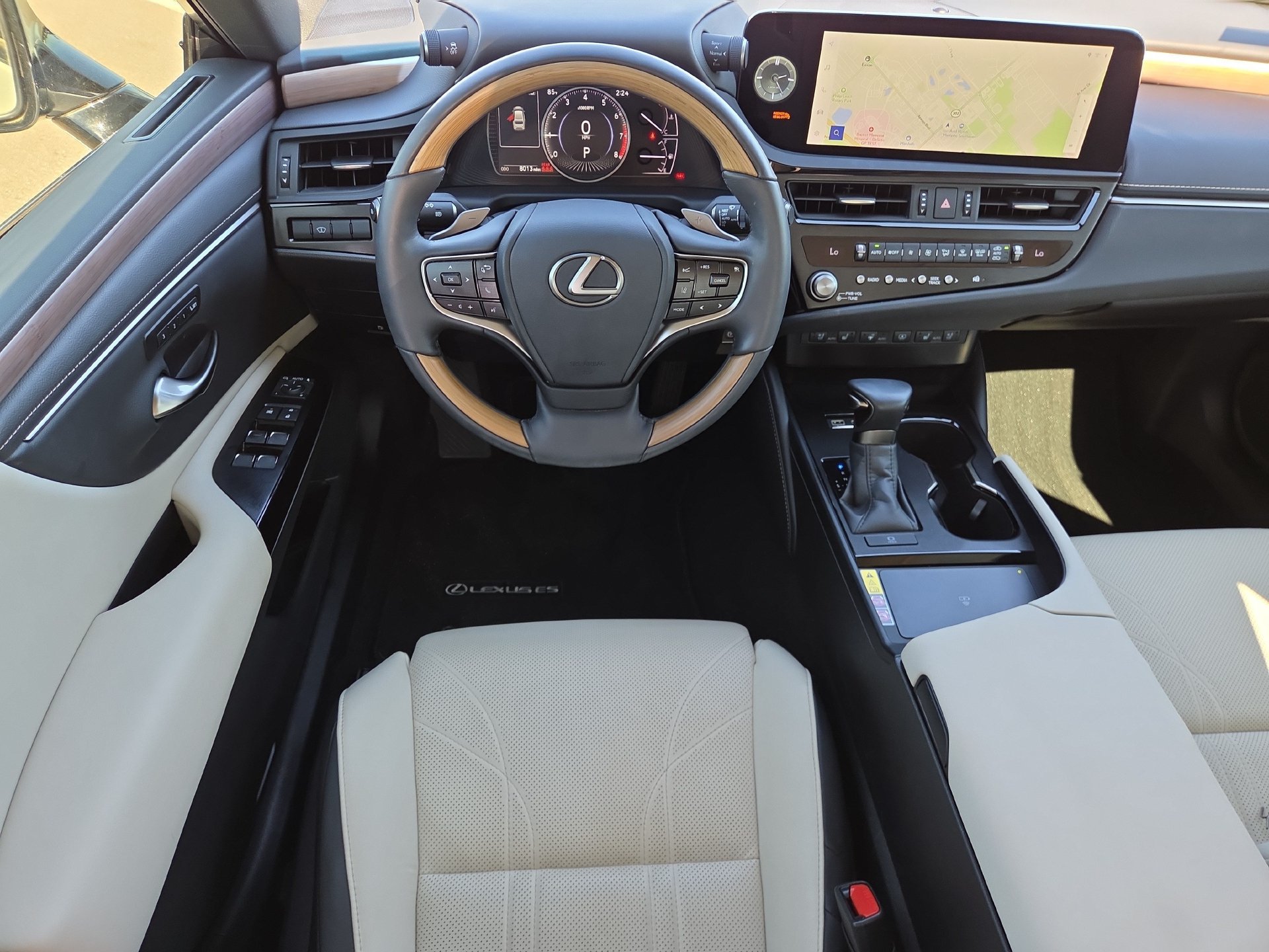 Used 2024 Lexus ES 350 w/ Technology Package FWD image 12