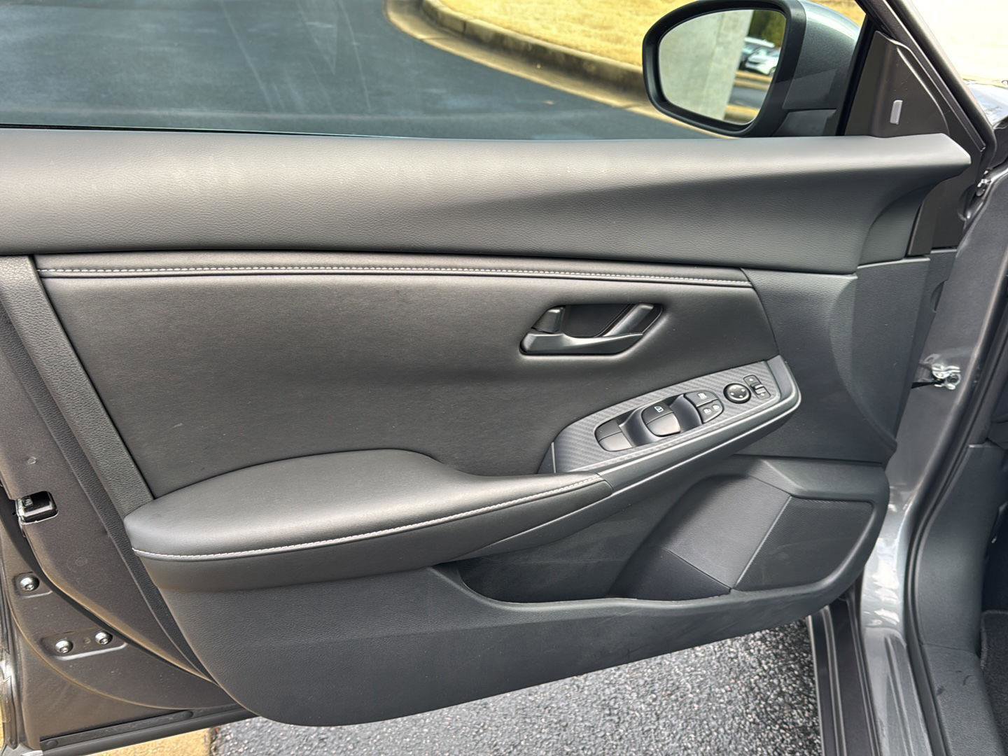 Used 2025 Nissan Sentra S w/ Trunk Package image 14