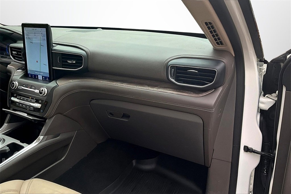 Used 2020 Ford Explorer Platinum w/ Premium Technology Package image 27