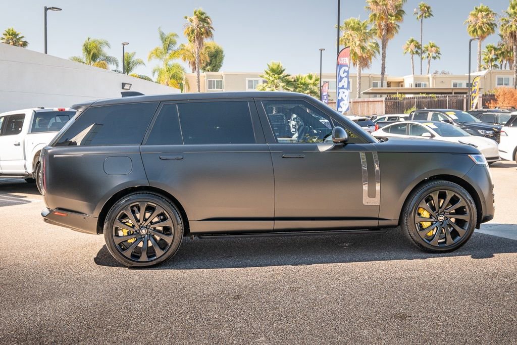 Used 2025 Land Rover Range Rover Long Wheelbase Autobiography image 6