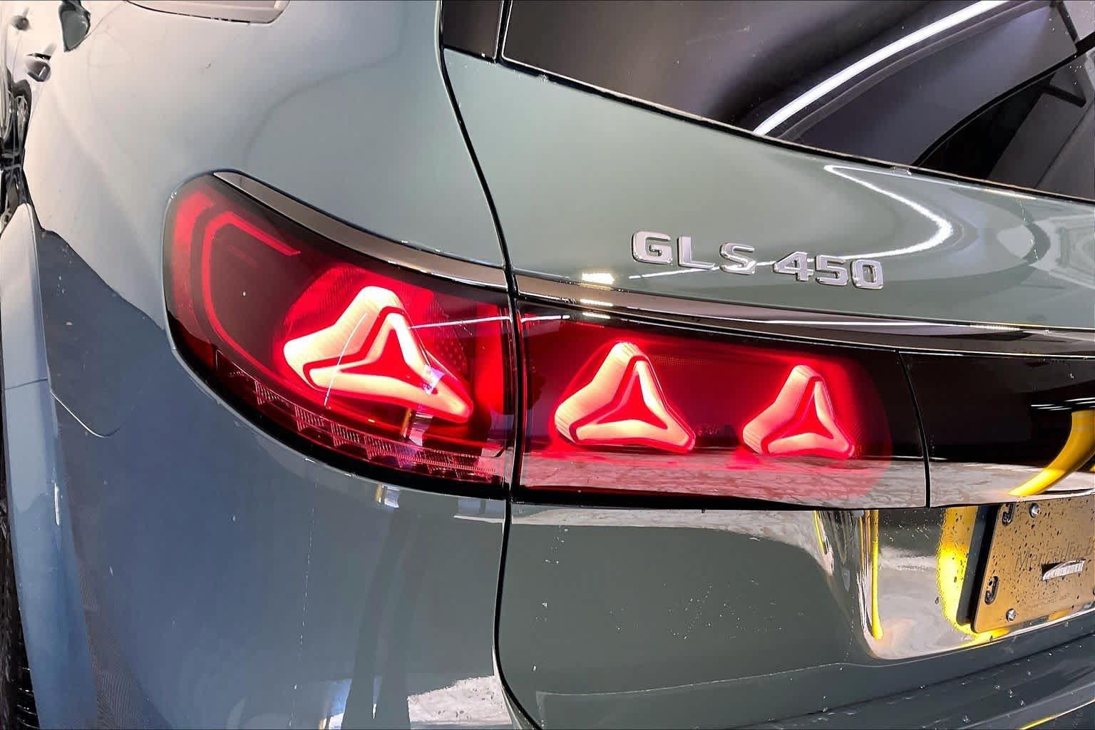 New 2027 Mercedes-Benz GLS 450 4MATIC image 5