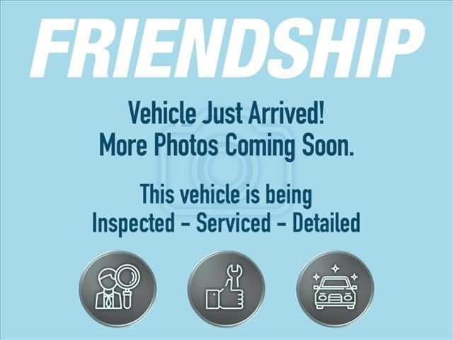 Used 2020 Ford Explorer XLT w/ Equipment Group 202A AWD/4WD image 3