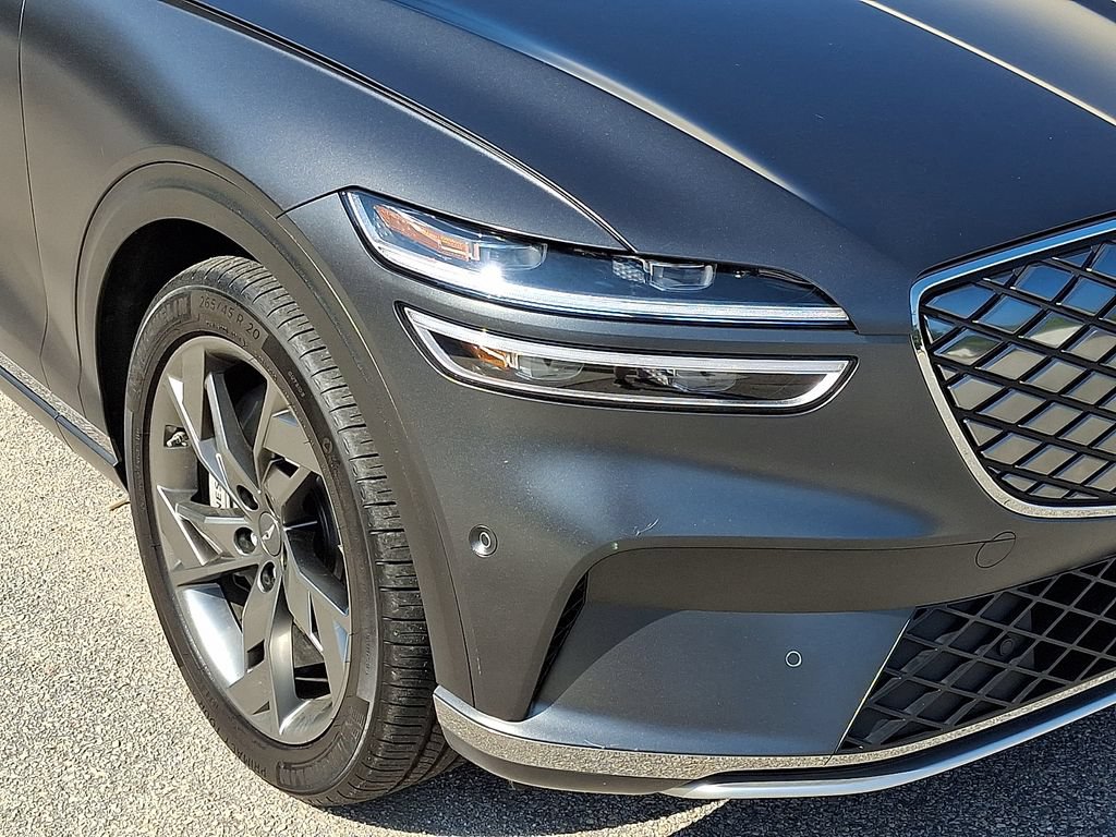 Used 2023 Genesis Electrified GV70 AWD/4WD image 9