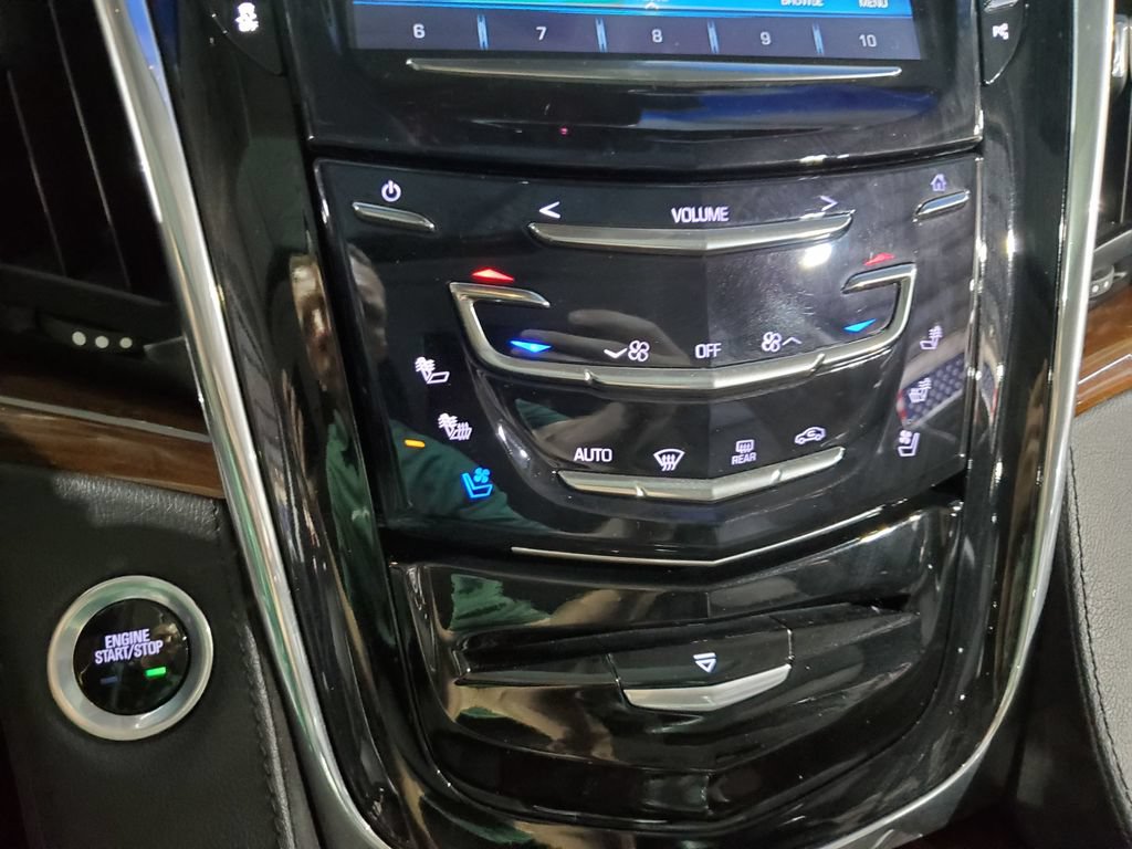 Used 2017 Cadillac Escalade Premium Luxury AWD/4WD image 32