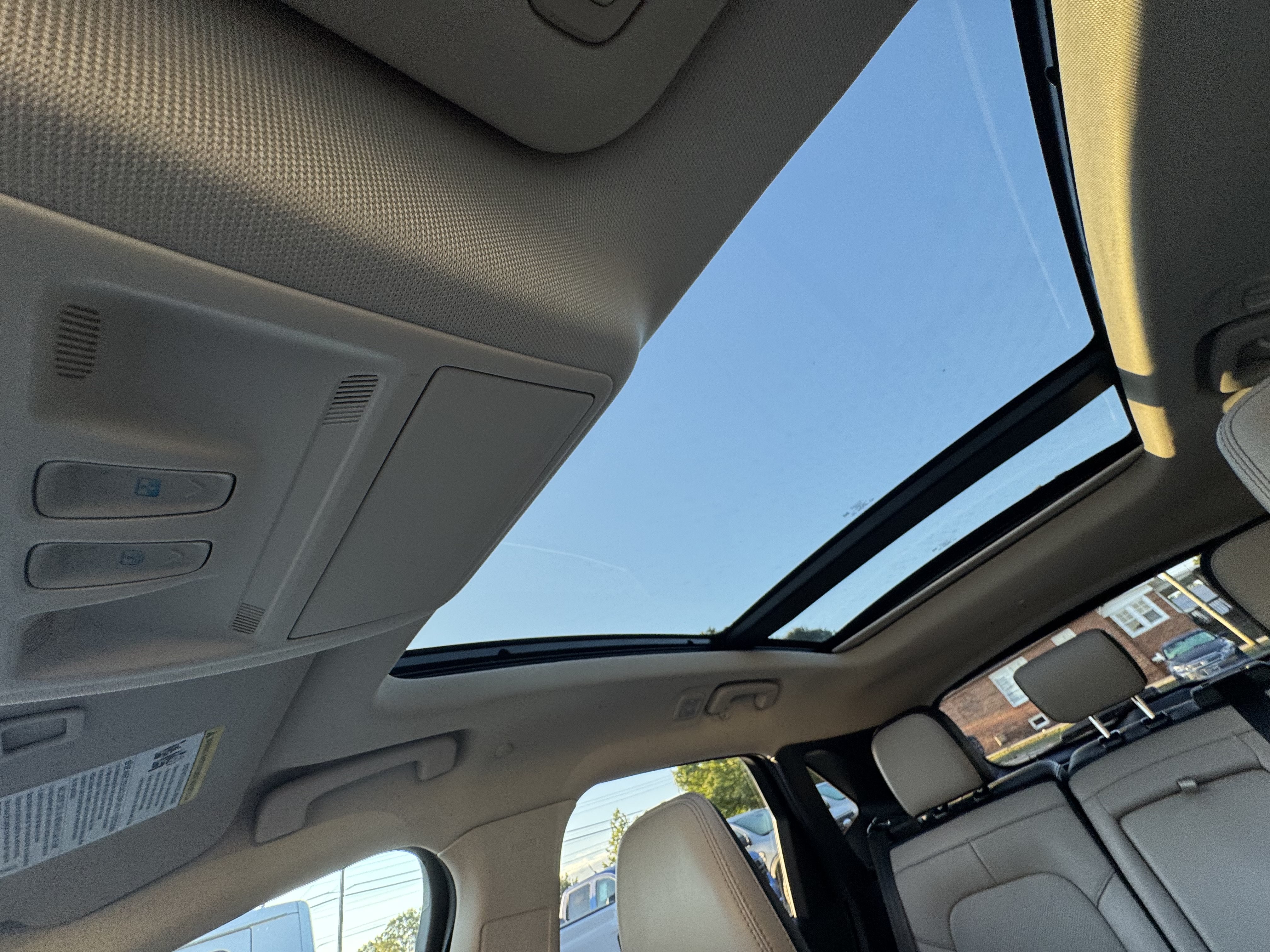 Used 2020 Ford Escape Titanium FWD image 16