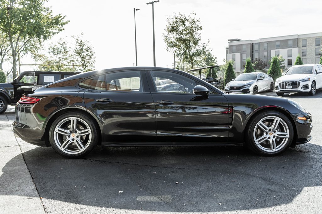 Used 2018 Porsche Panamera 4 image 3