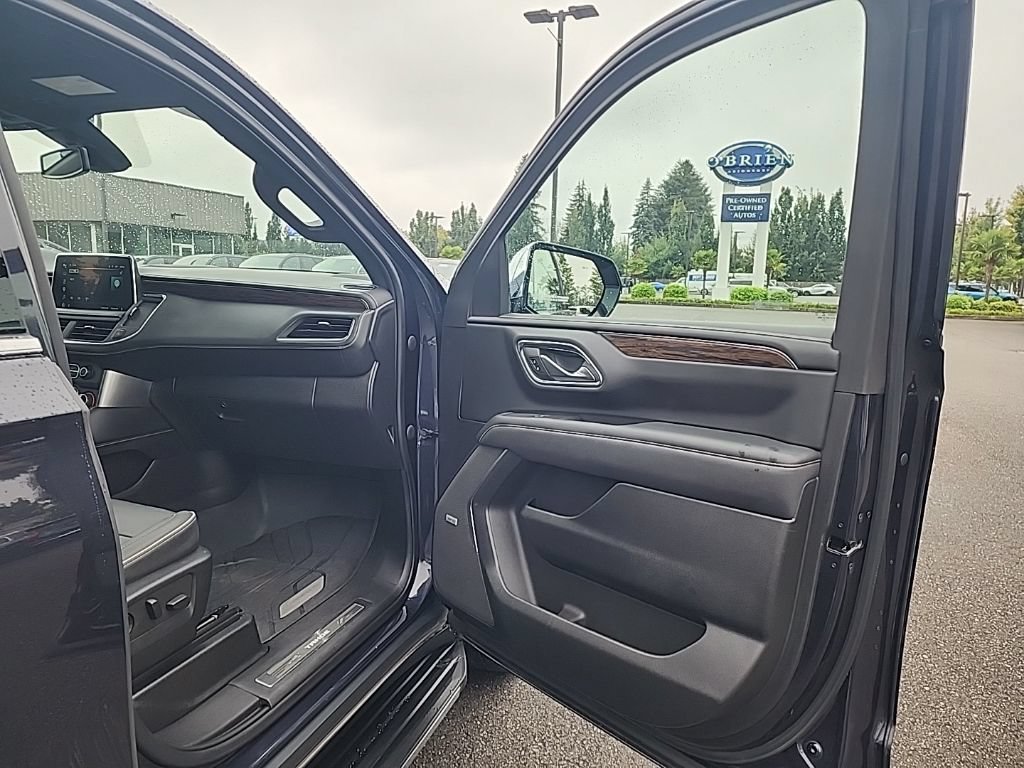 Used 2022 Chevrolet Tahoe Premier AWD/4WD image 19