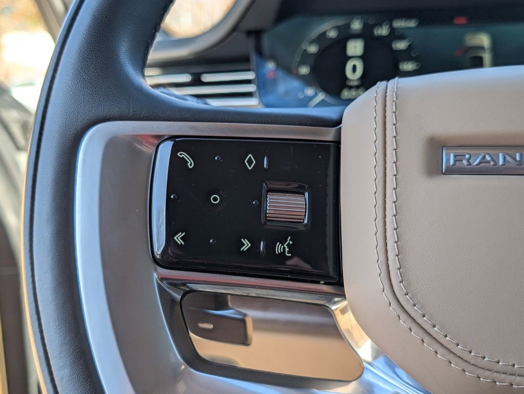 Used 2023 Land Rover Range Rover SE image 24