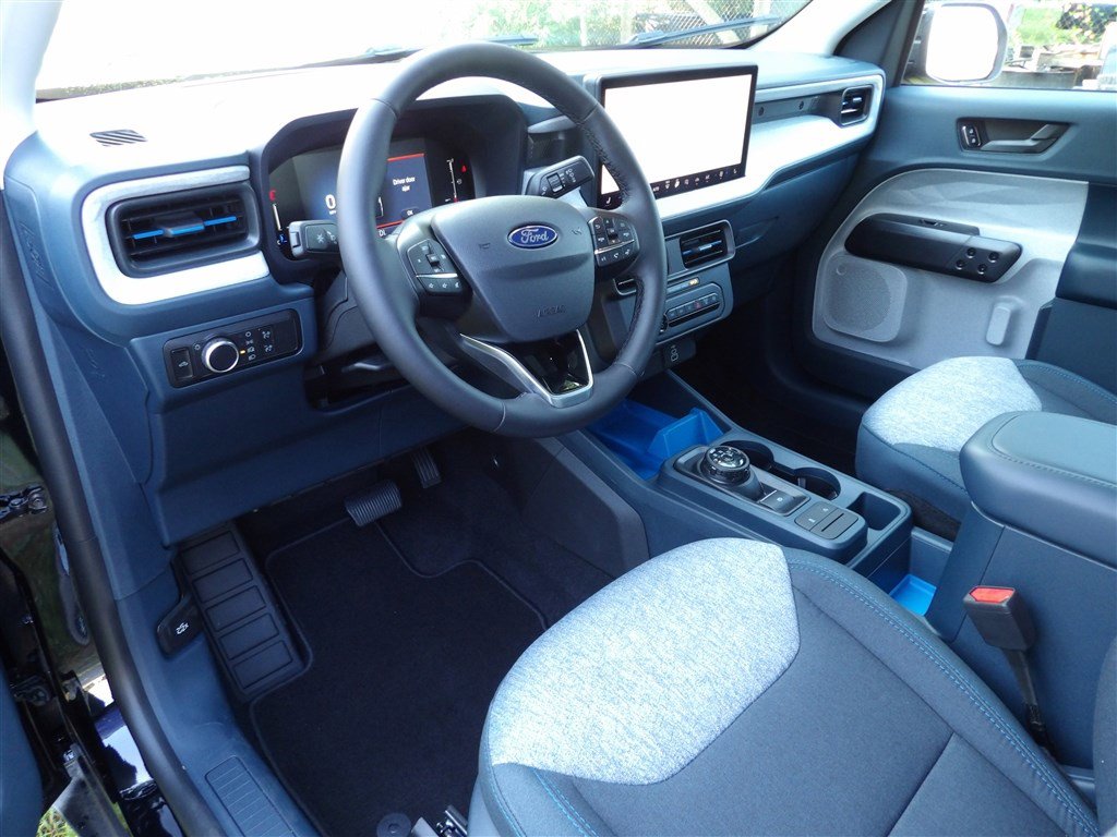 New 2025 Ford Maverick XLT w/ XLT Luxury Package image 15