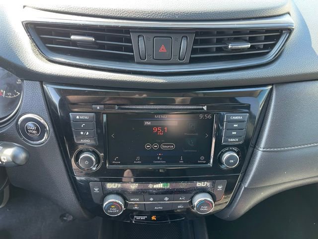 Used 2020 Nissan Rogue SV image 20