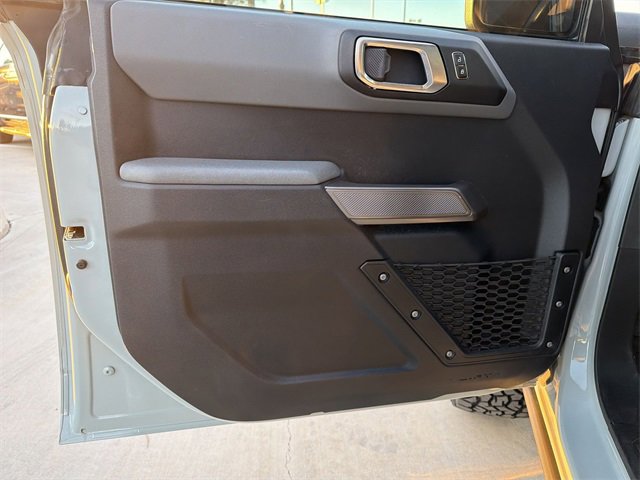 Used 2022 Ford Bronco Black Diamond w/ Sasquatch Package image 9