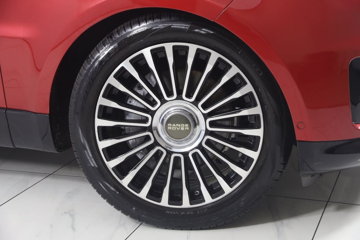 Used 2020 Land Rover Range Rover Sport HSE AWD/4WD image 18