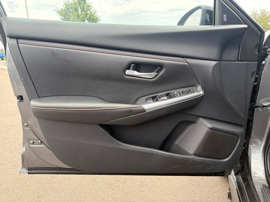 Used 2025 Nissan Sentra SR FWD image 23