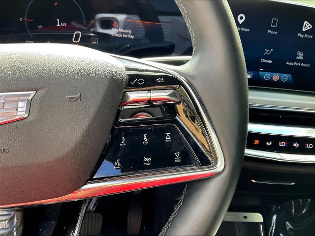 Used 2024 Cadillac Lyriq Luxury AWD/4WD image 14