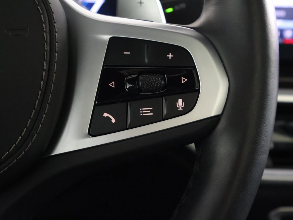 Used 2025 BMW X6 xDrive40i w/ Climate Comfort Package image 45