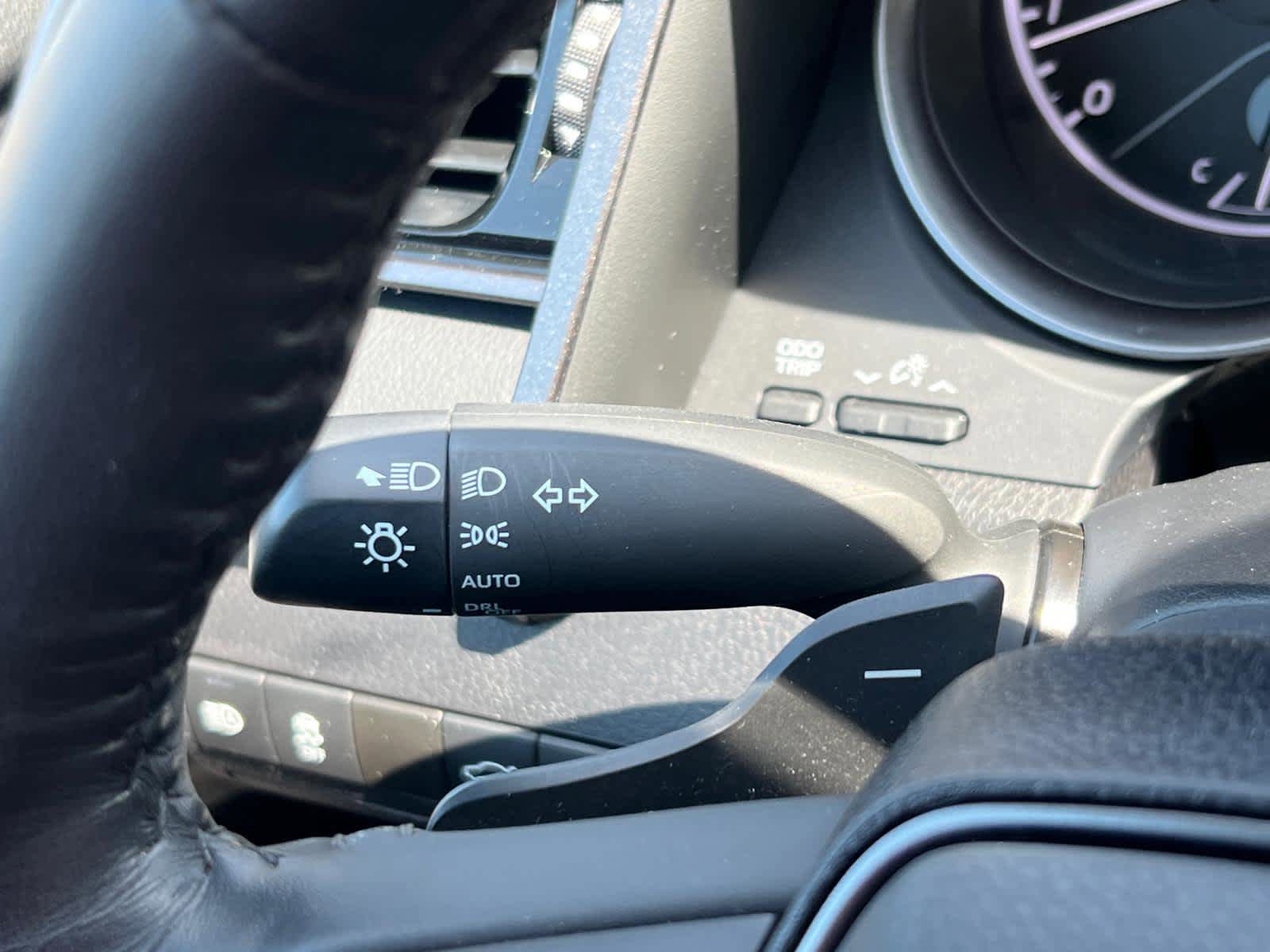 Used 2023 Toyota Camry SE w/ Cold Weather Package FWD image 20