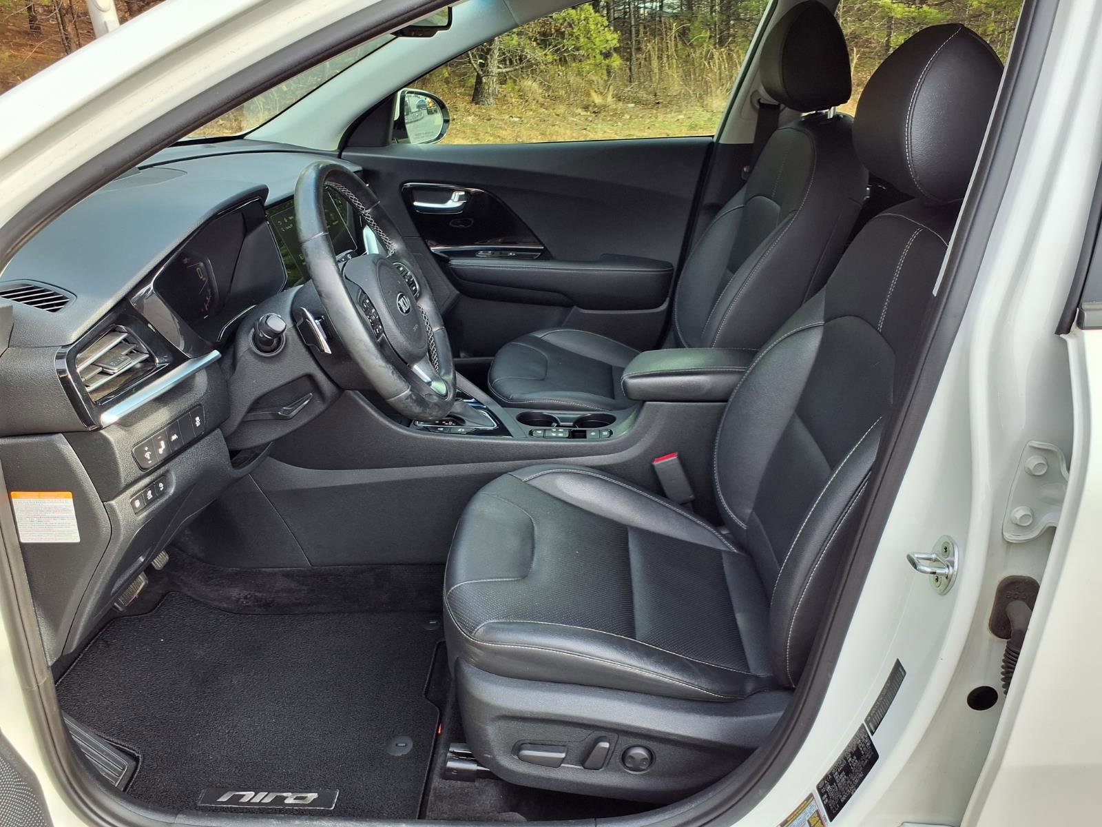 Used 2020 Kia Niro EX Premium image 11