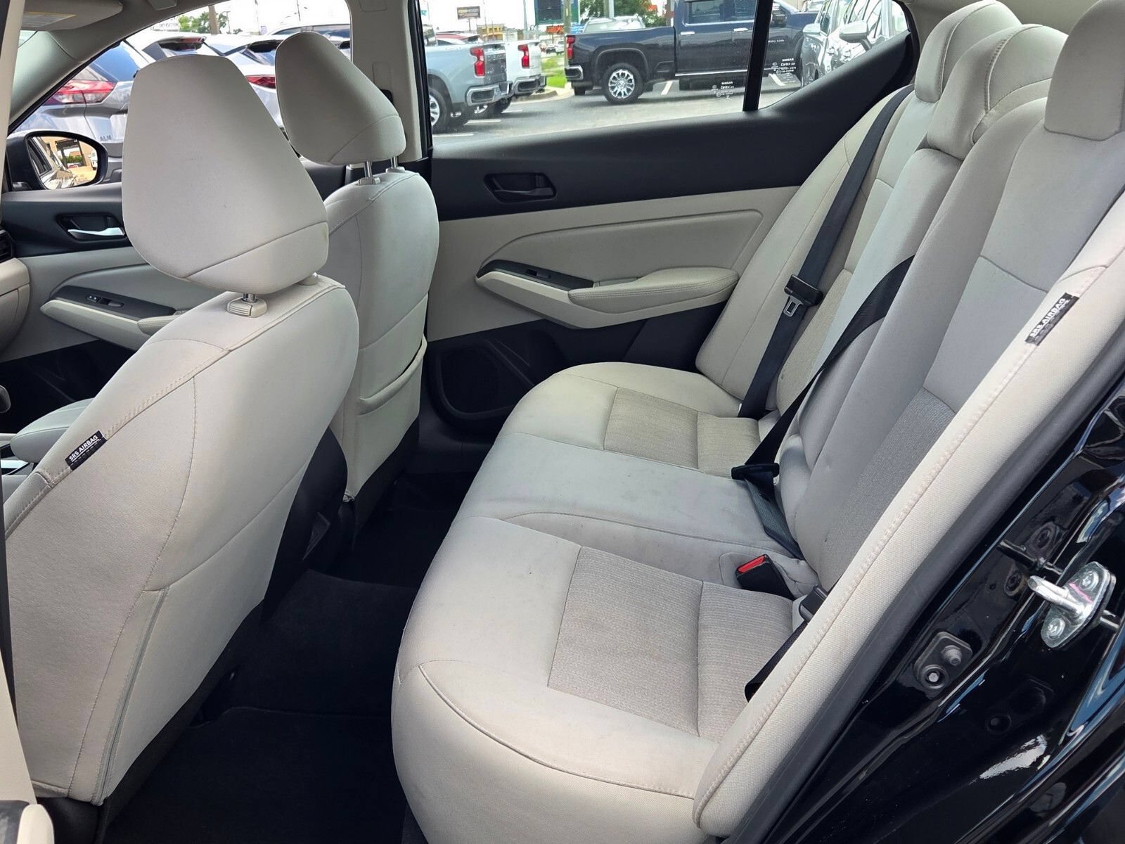 Used 2025 Nissan Altima 2.5 SV FWD image 6